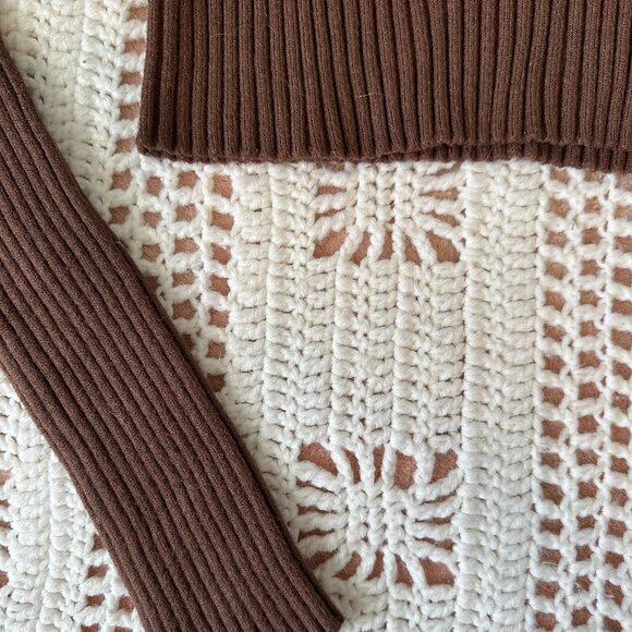 Cropped Turtleneck Ribbed Sweater - Size Large - Picture 2 of 5